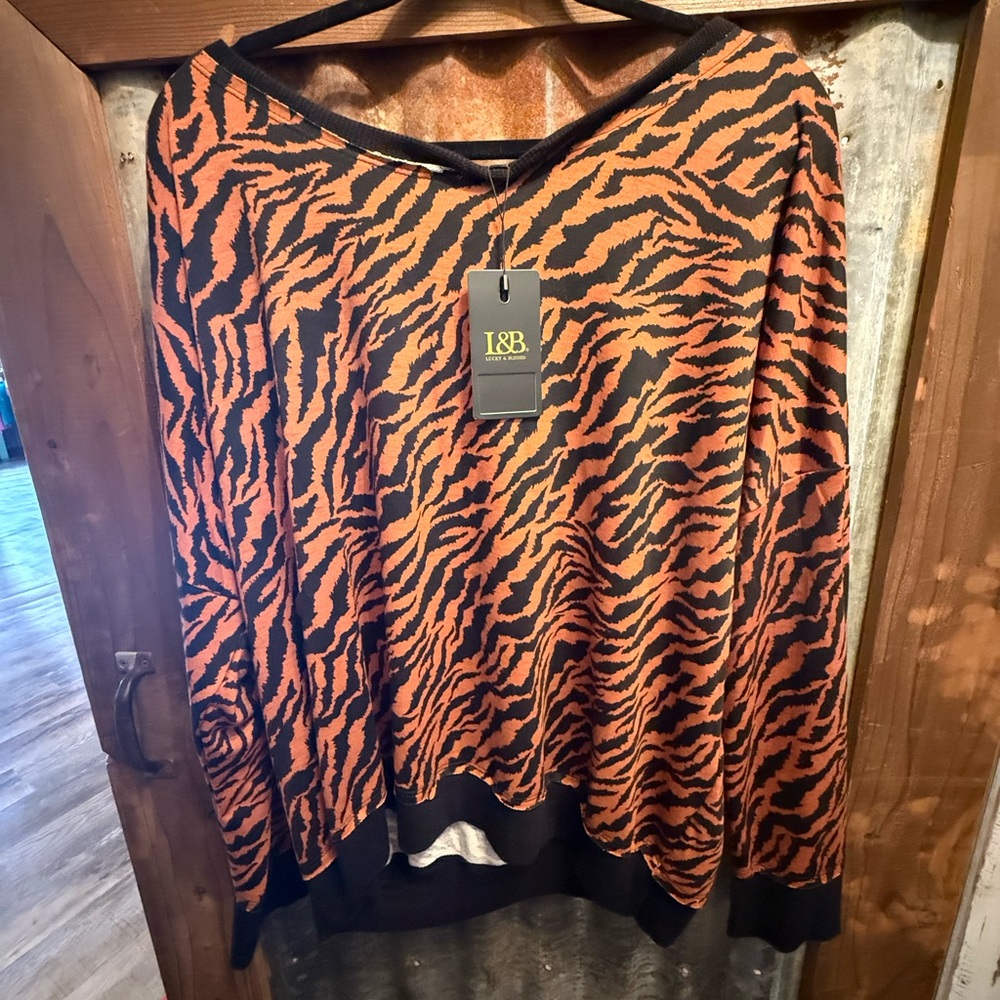 L&B Tiger-Print Pullover Sweater in Orange & Black